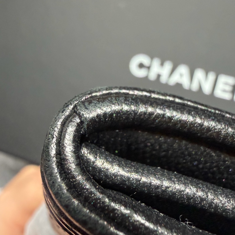 Chanel boy 黑扣牛皮荔枝皮長夾-34