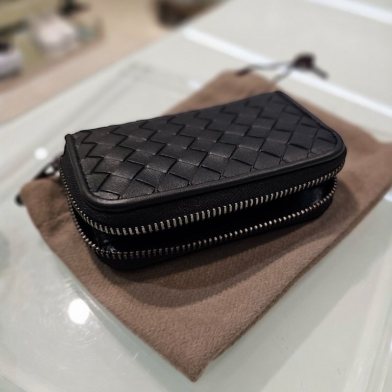 🌿春季限時降價🌿Bottega Veneta 473010 小款牛皮多夾層零錢卡夾 黑色-2
