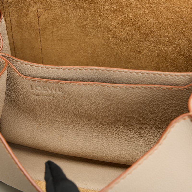 Loewe barcelona 中號燕麥色-17