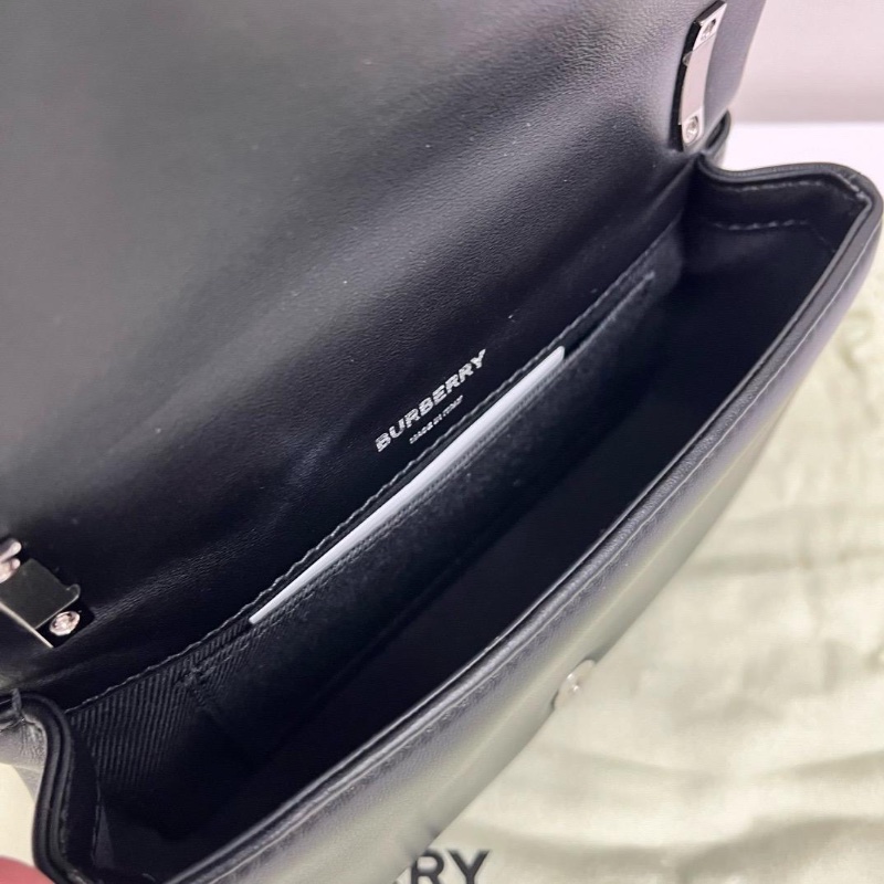 Burberry Lola chain bag-5