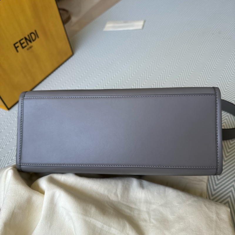FENDI 灰色肩背+手提 中號Sunshine Shopper Tote Leather Medium-8