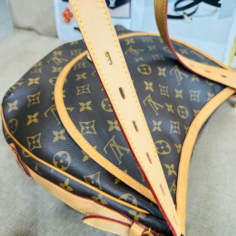 ✨售 二手 真品 LV 經典老花M40075金豆豆斜背包 肩背包 肚臍包-26