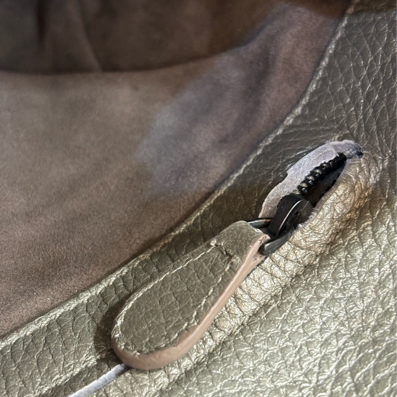 BOTTEGA VENETA BV 銀河灰色牛皮蛇皮 編織 手拿包收租包手抓包銀行包麻將包-11