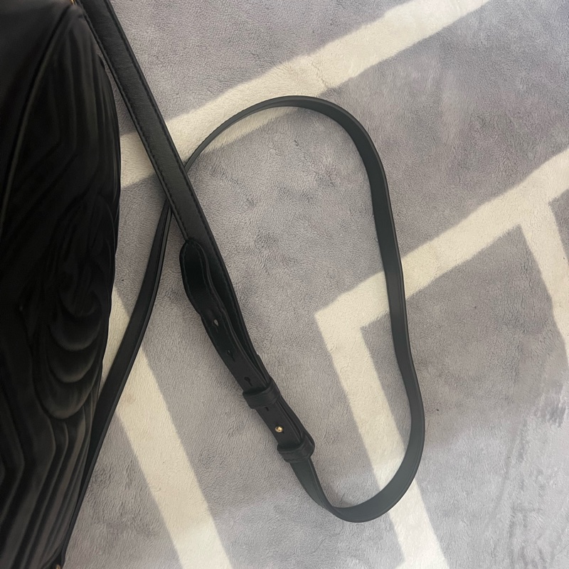 (二手)Gucci Marmont 黑色相機包 24cm-5