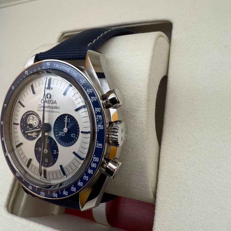 OMEGA 「銀史努比獎章」 超霸系列 週年版系列 Speedmaster Snoopy 登月錶 42毫米 不鏽鋼錶殼 塗層尼龍布料錶帶-9