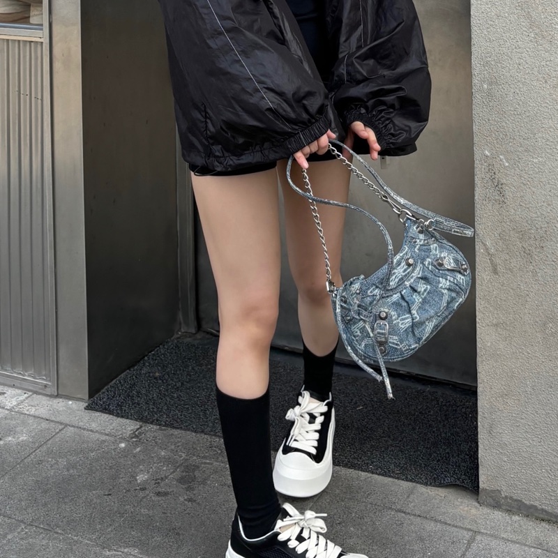Balenciaga巴黎世家 Le Cagole 牛仔鏈條拉鍊斜挎包-4