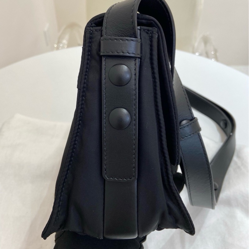 PRADA普拉達 Re-Nylon再生尼龍拼皮革 郵差包單肩斜挎包 男女可背-4