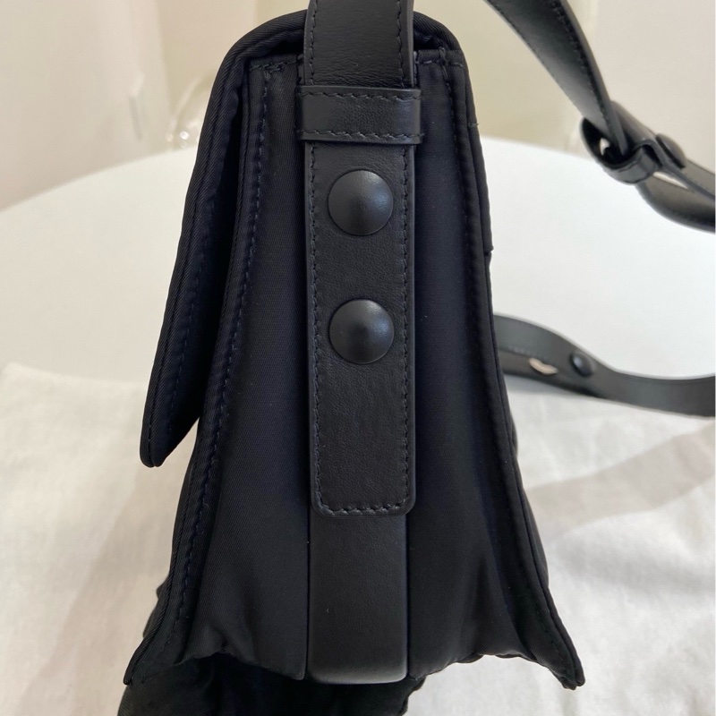 PRADA普拉達 Re-Nylon再生尼龍拼皮革 郵差包單肩斜挎包 男女可背-5
