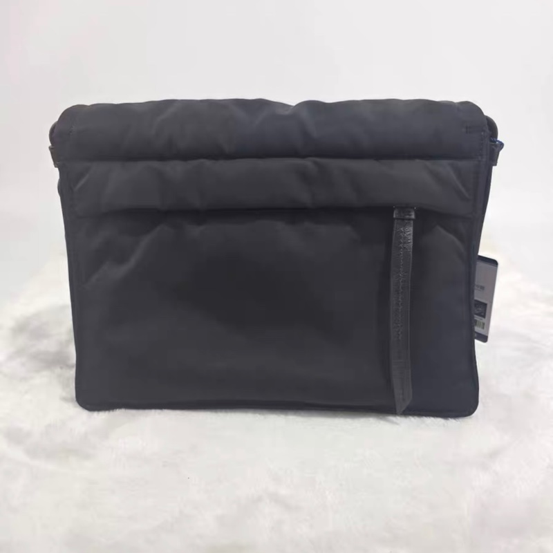 PRADA普拉達 Re-Nylon再生尼龍拼皮革 郵差包單肩斜挎包 男女可背-4