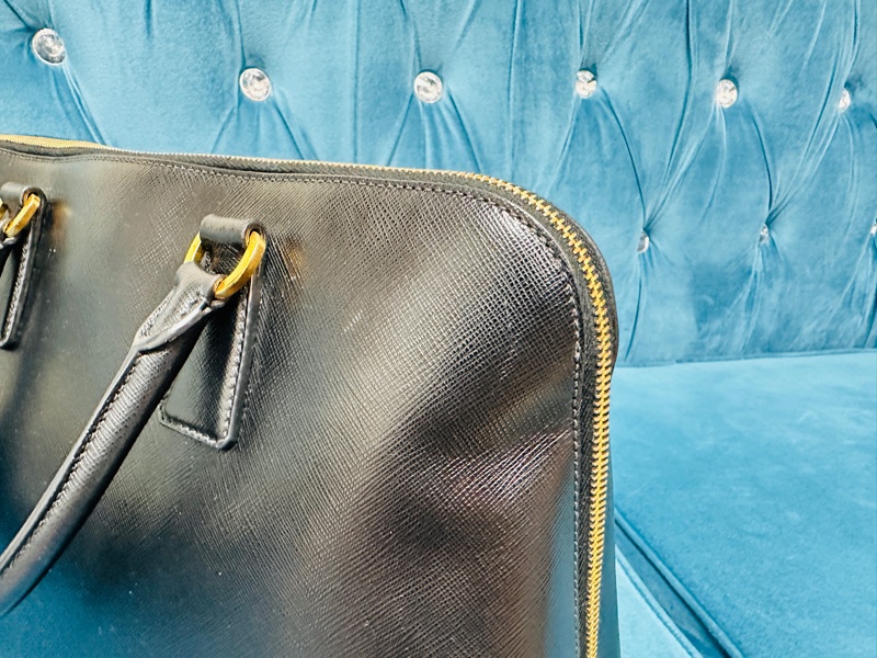 PRADA 黑色防刮牛皮金釦貝殼包 專櫃165000$-3
