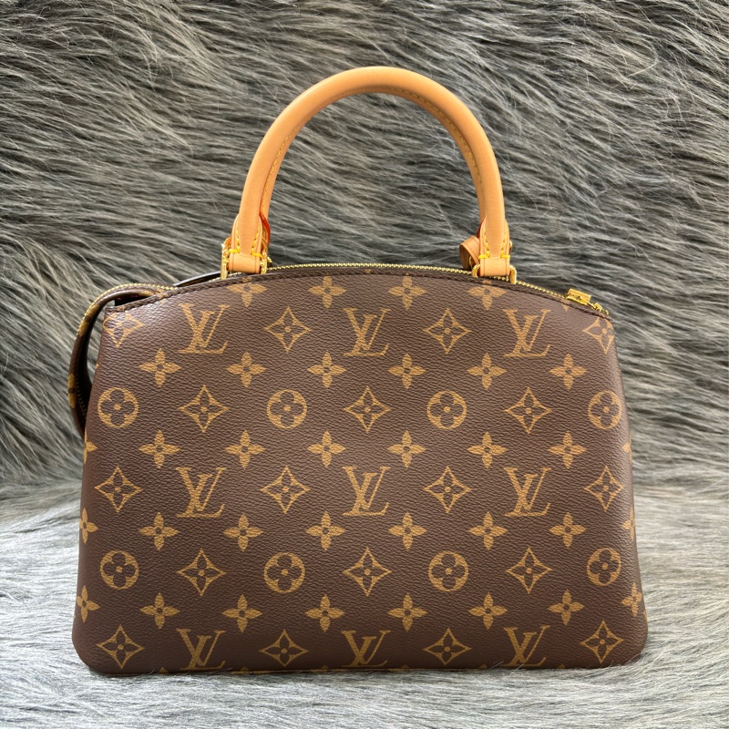 LV M45900 Petit Palais 老花 字紋 手提包 肩背包 蒙田包 斜背包-3