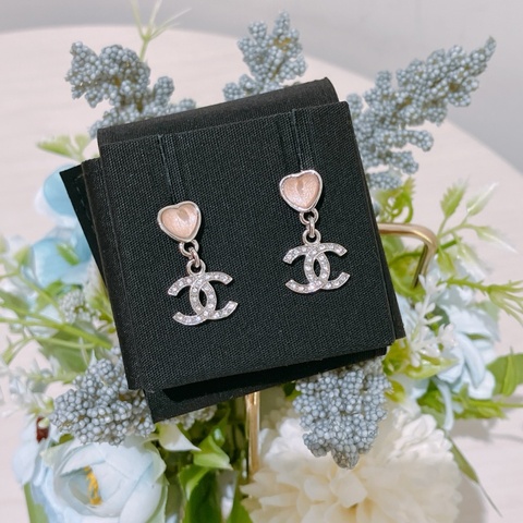 TK1631 CHANEL 香奈兒經典CC字連心心吊飾耳環CC LOGO HEART EARRINGS