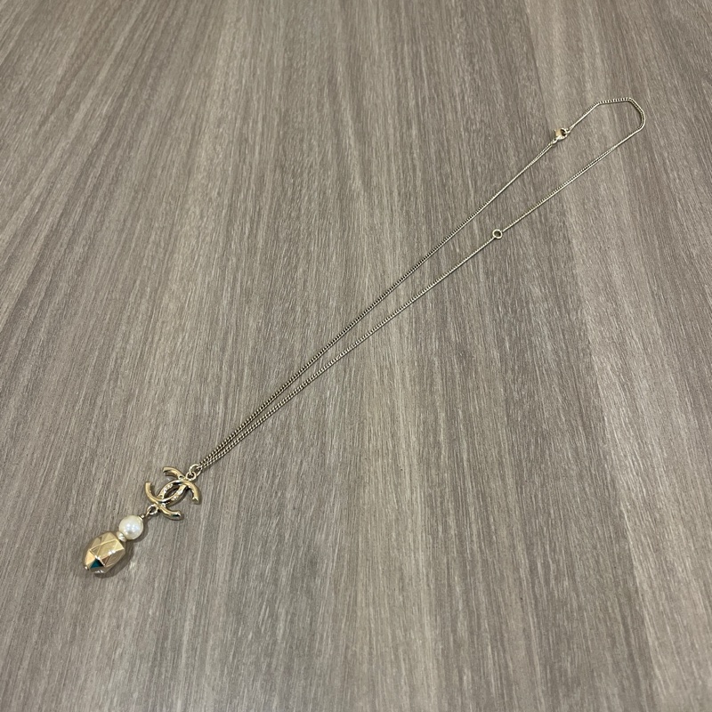 Chanel 白珍珠金色雙C兩段式項鍊-1