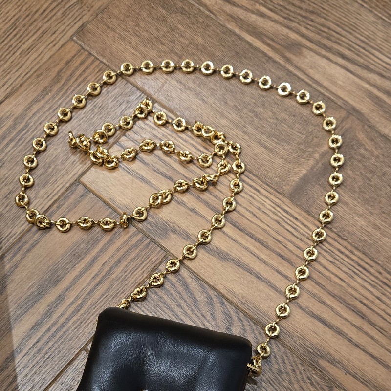 LOEWE 納帕小羊皮 Puffer Goya Case 黑色迷你小包-9