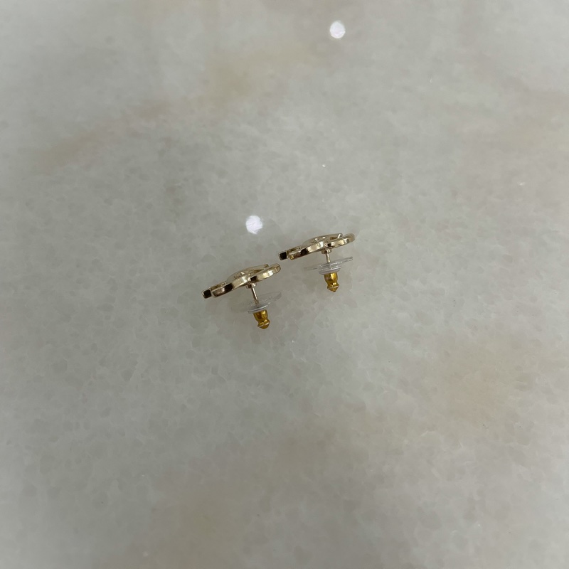 Chanel雙C金色半鑽耳環-2