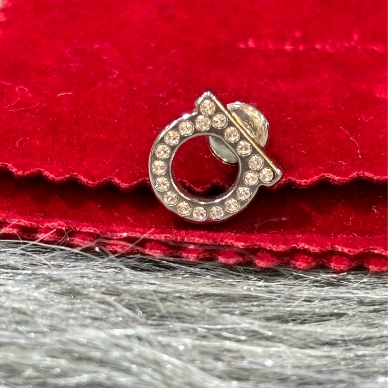 Salvatore Ferragamo LOGO 銀色金屬 馬蹄 水鑽 針式 耳環-1