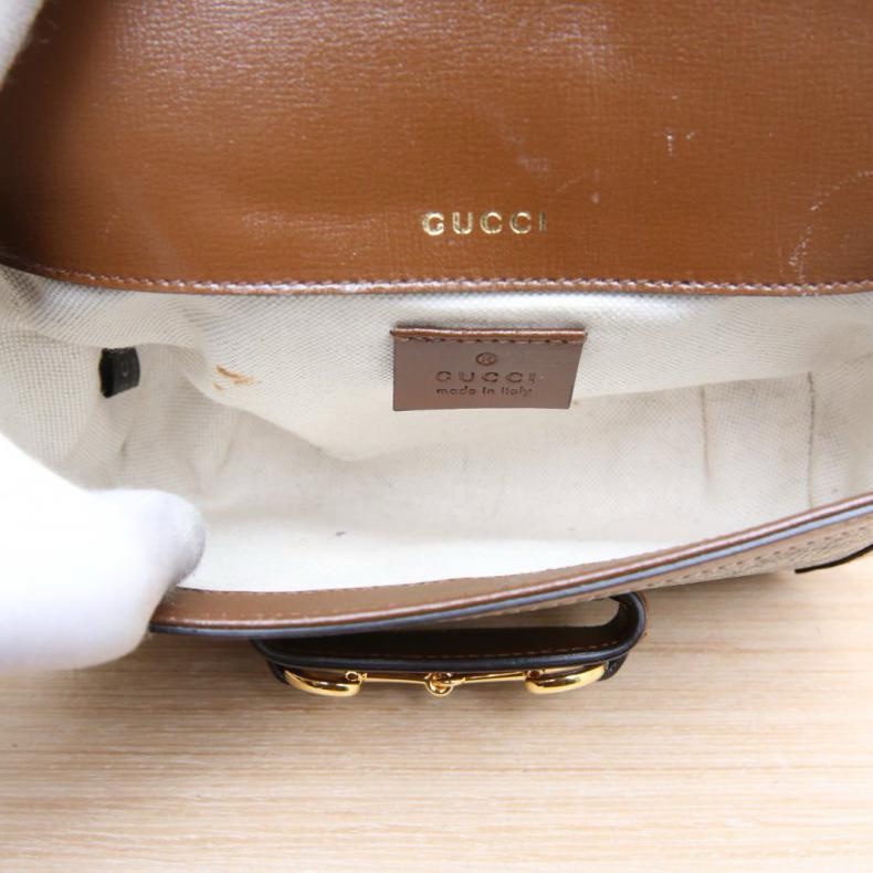 GUCCI(古馳) Horsebit 馬銜扣 1955 馬鞍包 Mini 20.5 可拆卸雙肩帶 烏木色 PVC 金扣 帆布-4