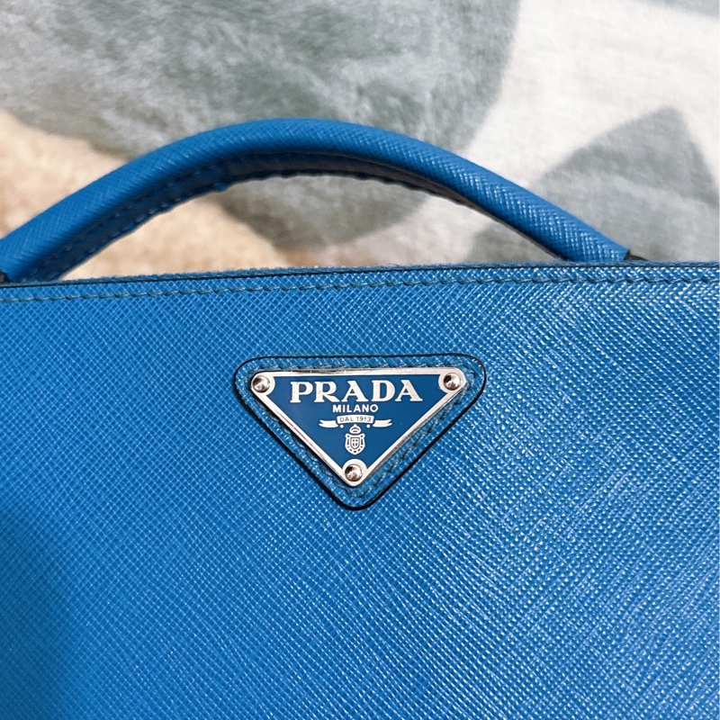 98-99新PRADA防刮牛皮IT相機包-男女都可-1