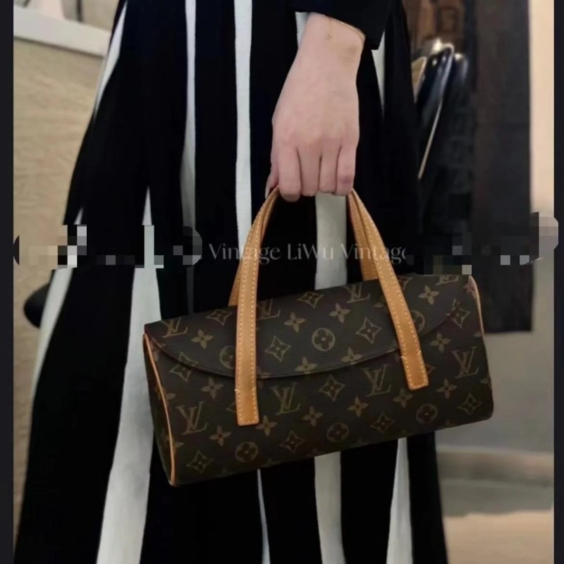 Louis Vuitton
LV Sonatine系列法棍包-3