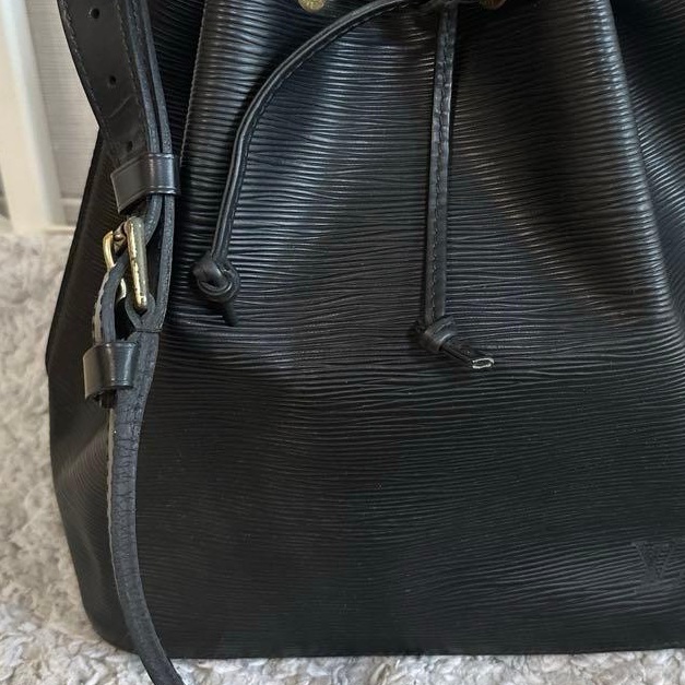 💝FuFu.Style ⟡.·* LV EPI 水波紋單肩包-8