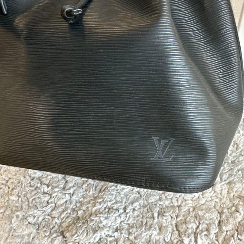 💝FuFu.Style ⟡.·* LV EPI 水波紋單肩包-12