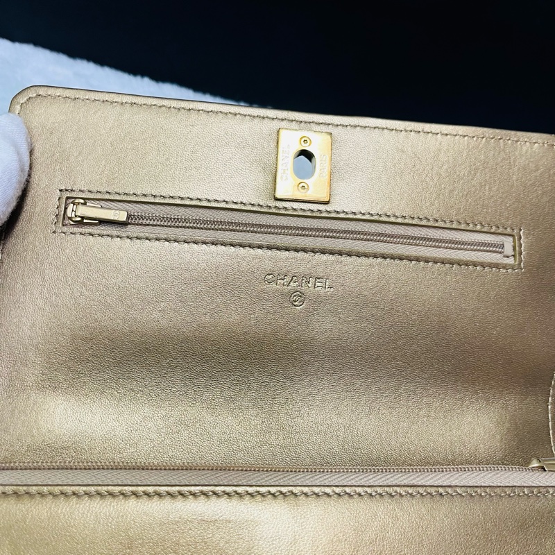 Chanel 金色絎縫皮革 CC鏈條錢包(晶片新款)-22