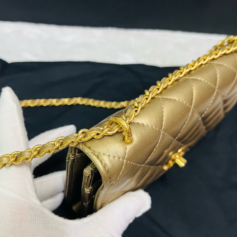 Chanel 金色絎縫皮革 CC鏈條錢包(晶片新款)-23
