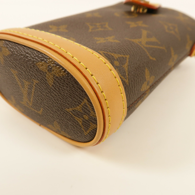 LOUIS VUITTON Monogram Fold Me Pouch金扣肩背袋-6