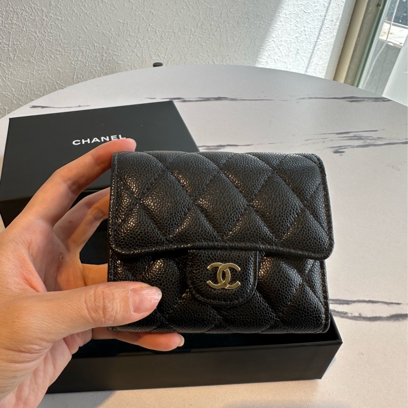 Chanel 小三折短夾 很好放包-1
