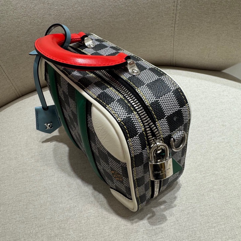 Louis Vuitton-15