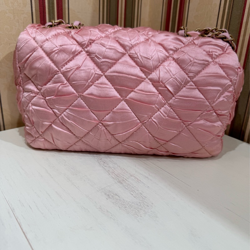 CHANEL 緞面皺摺CF 粉色 千金大小姐必備 26開-1