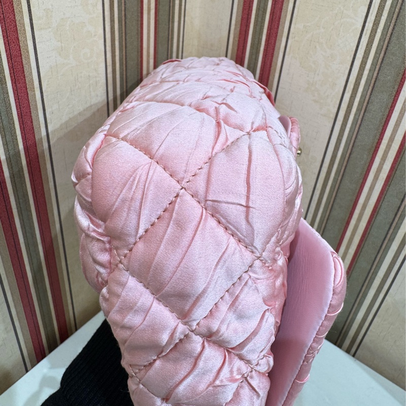 CHANEL 緞面皺摺CF 粉色 千金大小姐必備 26開-3