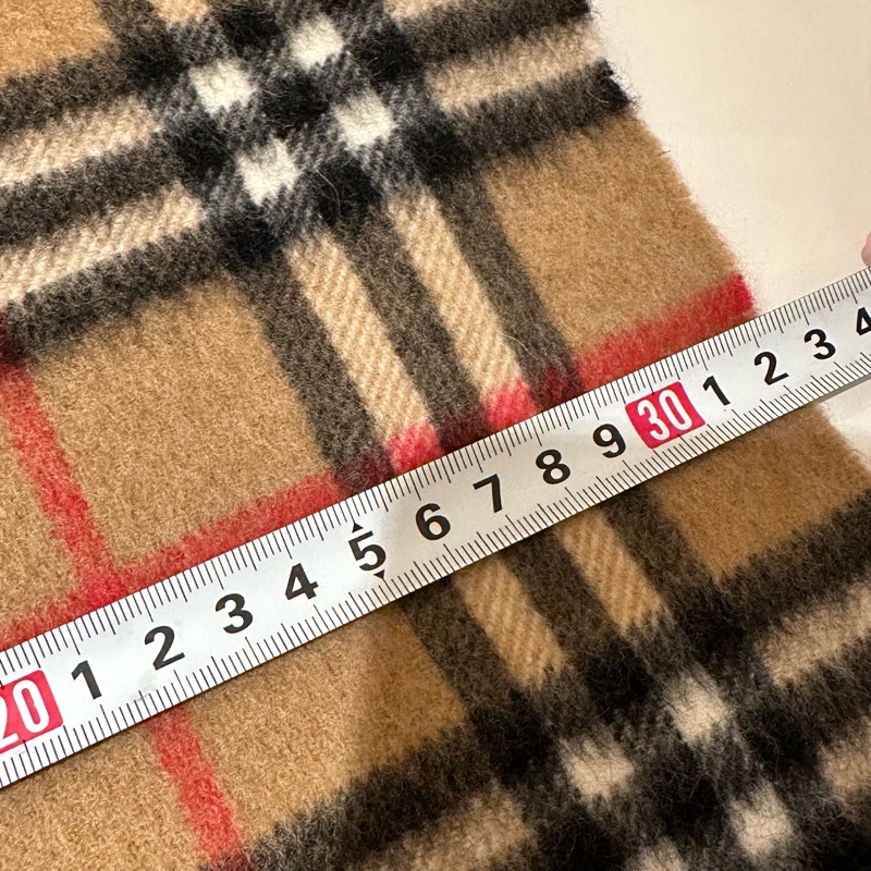 Burberrys 英倫紳士感 100% Cashmere 羊絨軟糯親膚 經典品牌格紋羊毛圍巾🧣-11