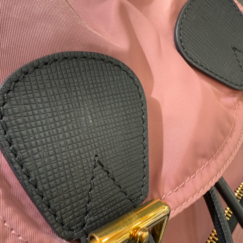 BURBERRY the RUCKSACK 梅粉色 尼龍 金鍊 中款 背包 後背包 束口包-10