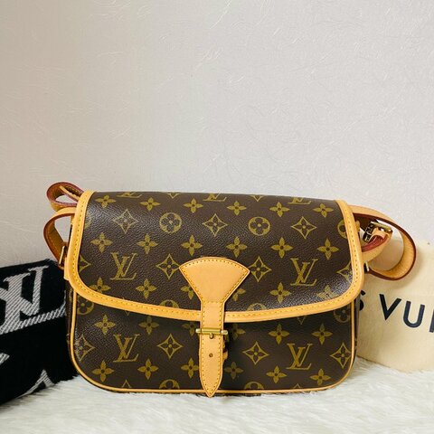 二手 9新 LV M42250 Vintage 老花經典斜背包／馬鞍包/法棍包 男女皆宜
