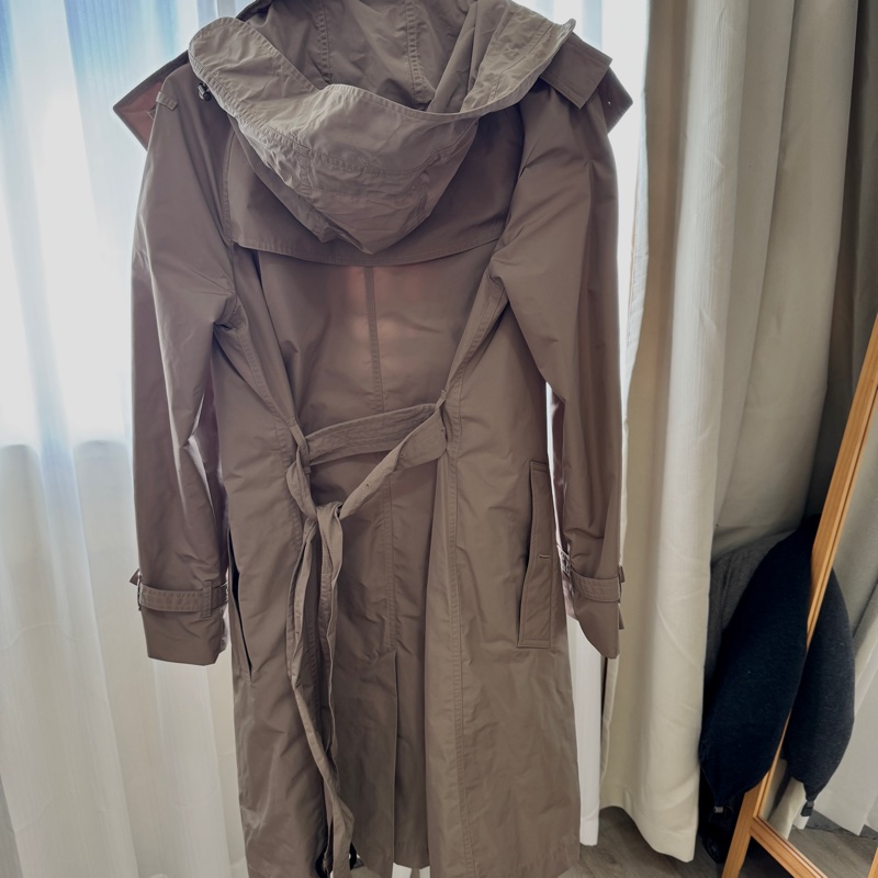 Burberry 女版輕量長風衣經典卡其-6