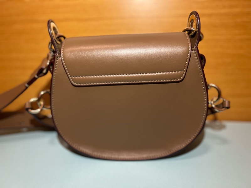 寇依 - 金棕色小號斜背包 (Chloe Small Tess Bag )-3