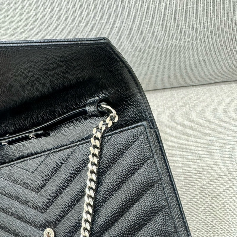 YSL 經典魚子醬信封包 手拿包斜背包 WOC 大款 黑銀22公分-44