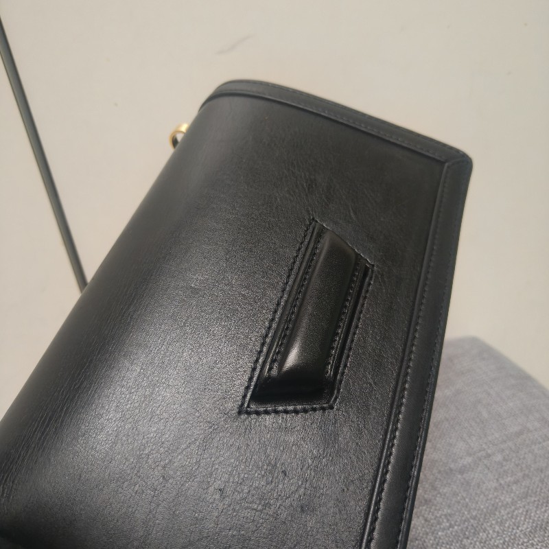 ㊣✨LOEWE✨(附防塵袋)羅威 BARCELONA 巴塞隆納 黑色 皮革 金屬 三角釦 雙背帶 側背包 斜背包/男女可用/二手包/保證正品🌳二手樹屋🌳-23