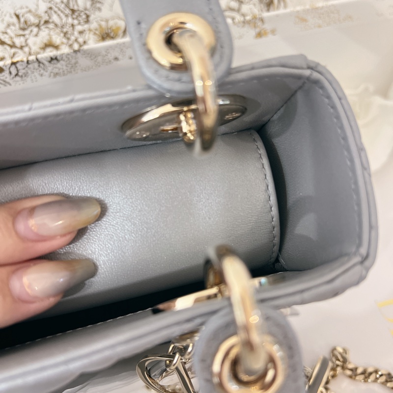 全新! 珠光灰 Lady Dior 黛妃包 mini 三格 迷你包-12