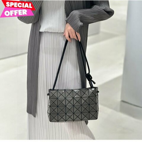 🎁母親節特價🎁Bao Bao Issey Miyake Loop Metallic 銀灰色金屬光感豆腐斜背包