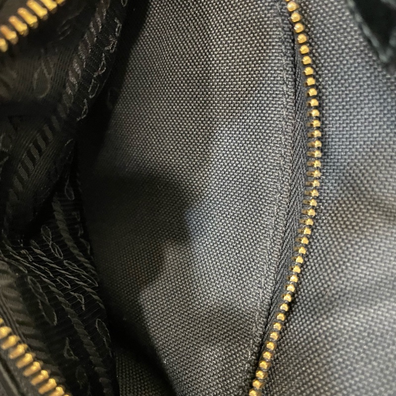 全新閒置❤️#prada #黑金 #帆布 #水桶包 #斜背包-8