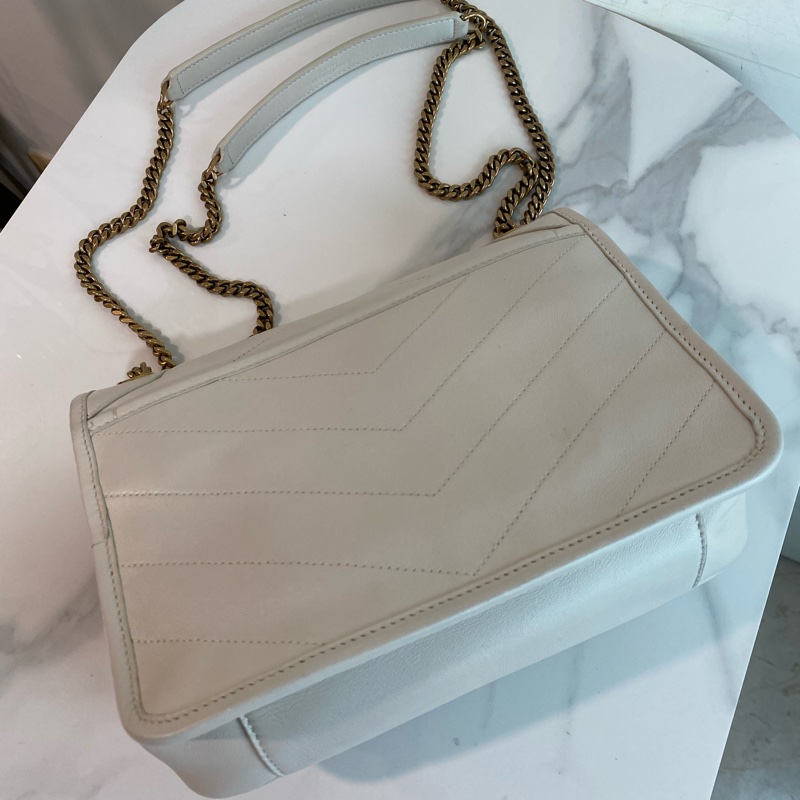Ysl 奶昔色Nike包-1