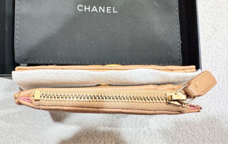 全新現貨 Chanel 23B 奶茶色短夾-2