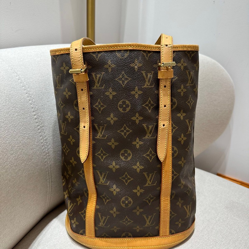Louis Vuitton-12