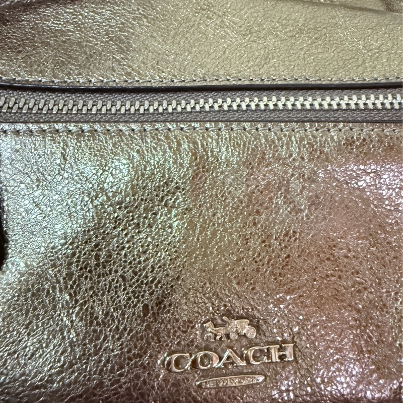 COACH 後背包金屬色-4
