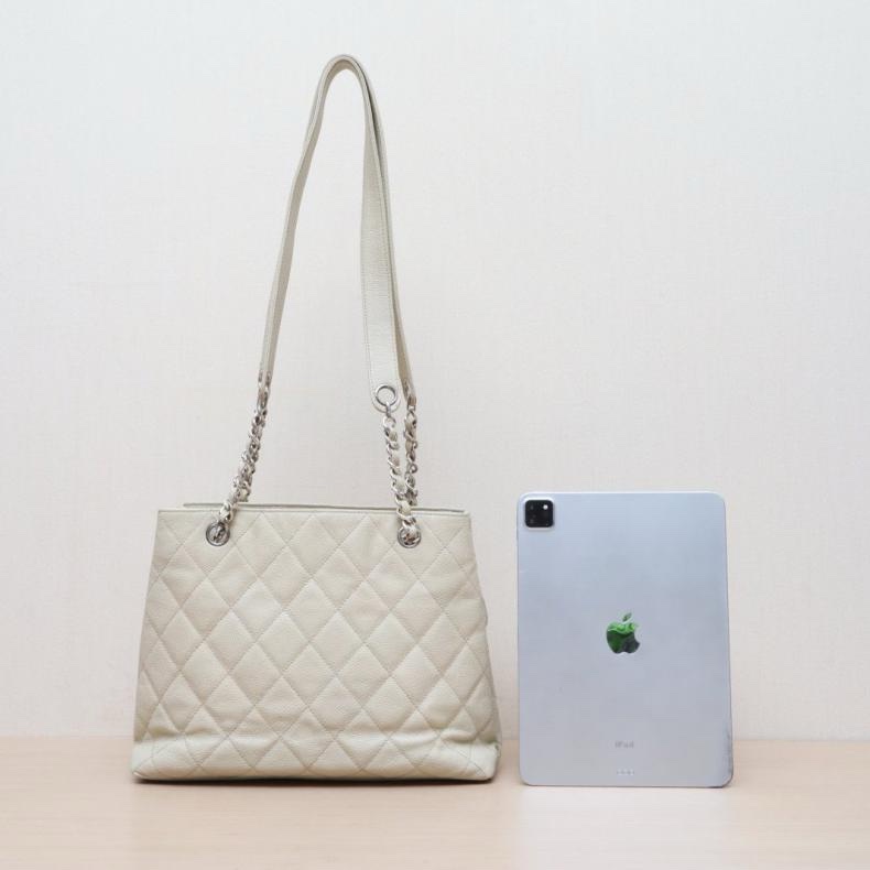 CHANEL(香奈兒) 中古 前口袋奶粉包 米色 4開 銀扣-2