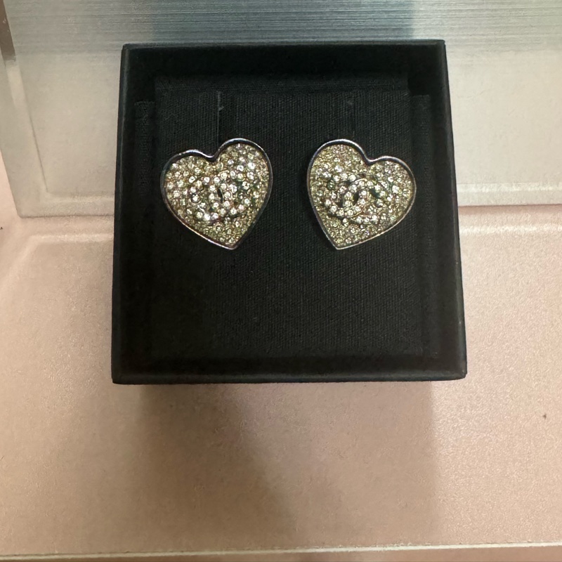 Chanel 滿鑽愛心耳環-2