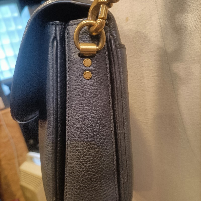 COACH郵差包。難得一見包款-1