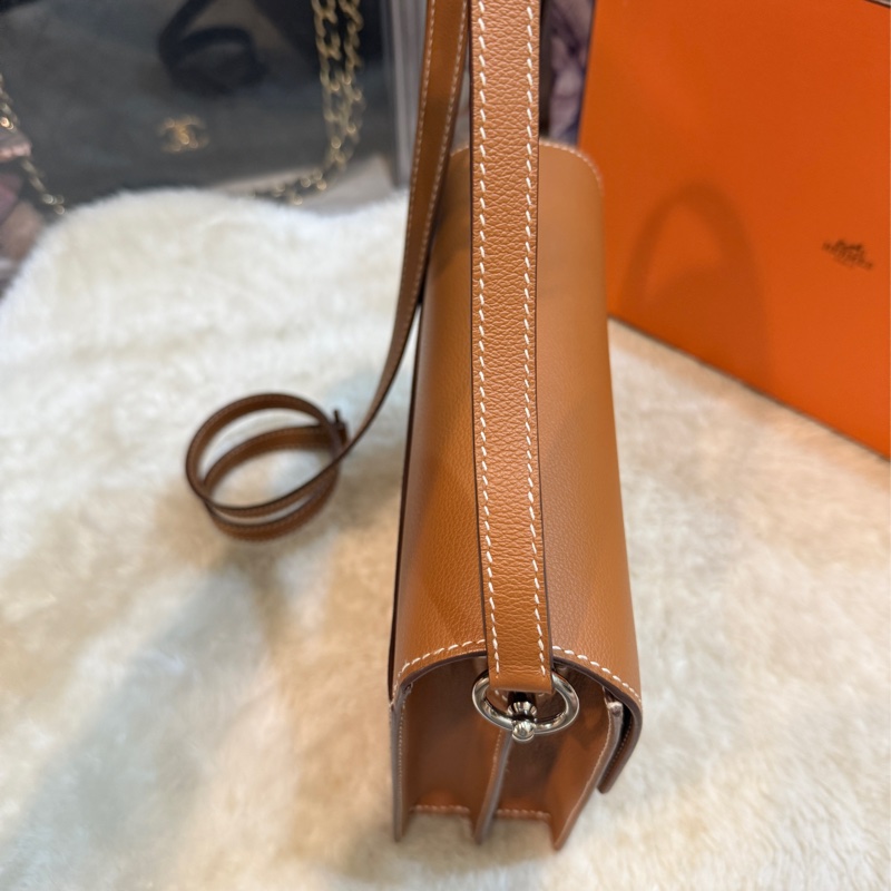 95新以上✨愛馬仕又要再漲…現正櫃上30萬🔥少用美品🤎Hermes Roulis gold金棕色 愛馬仕金剛色 可斜背 可肩背-33